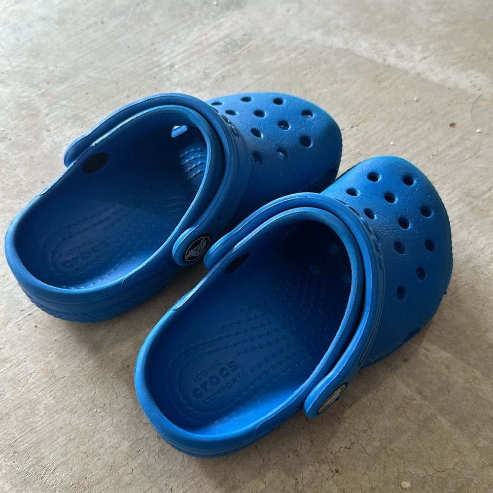 Crocs - Picture 2 of 2